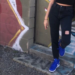 BLACK BRANDY MELVILLE HIGH WAISTED JEANS